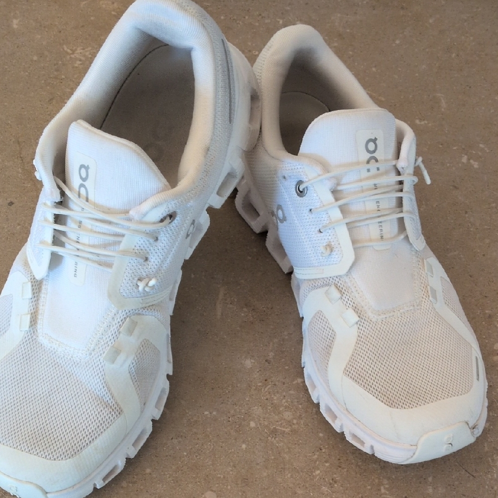 ON Cloud Women's 9 Cloud 6